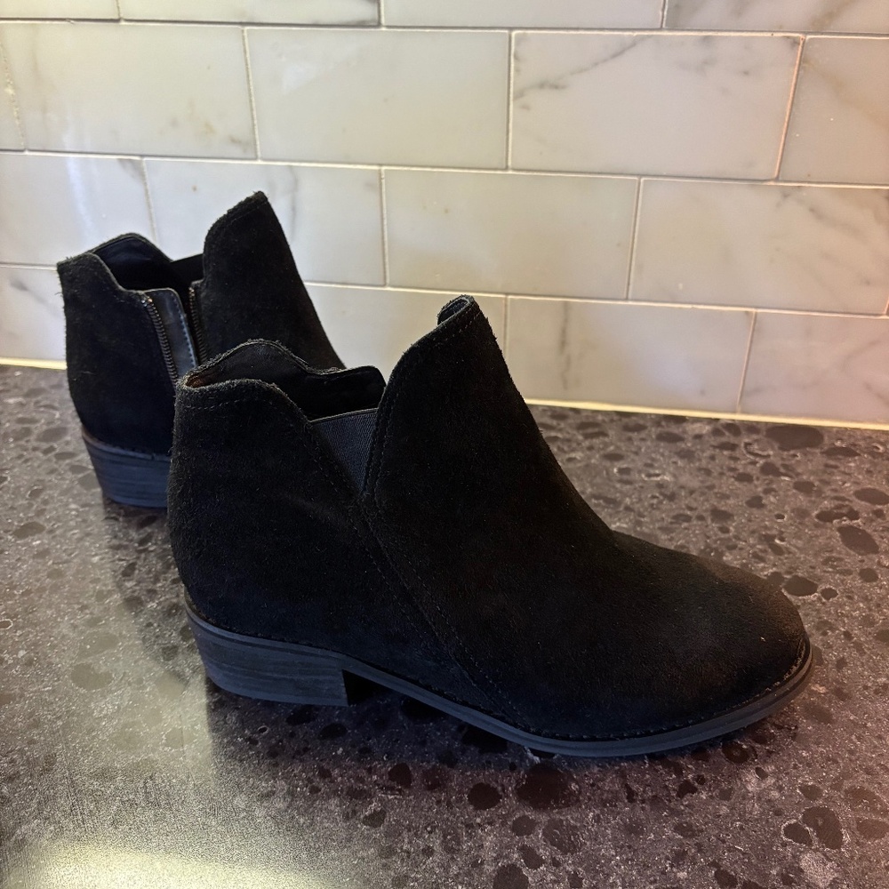 Blondo Black Suede Boots